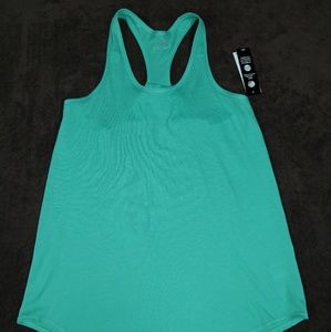 🆕️🏷Zelos workout tee